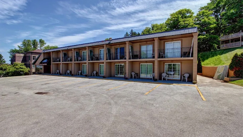 Hotel Accommodations in Owen Sound, ON